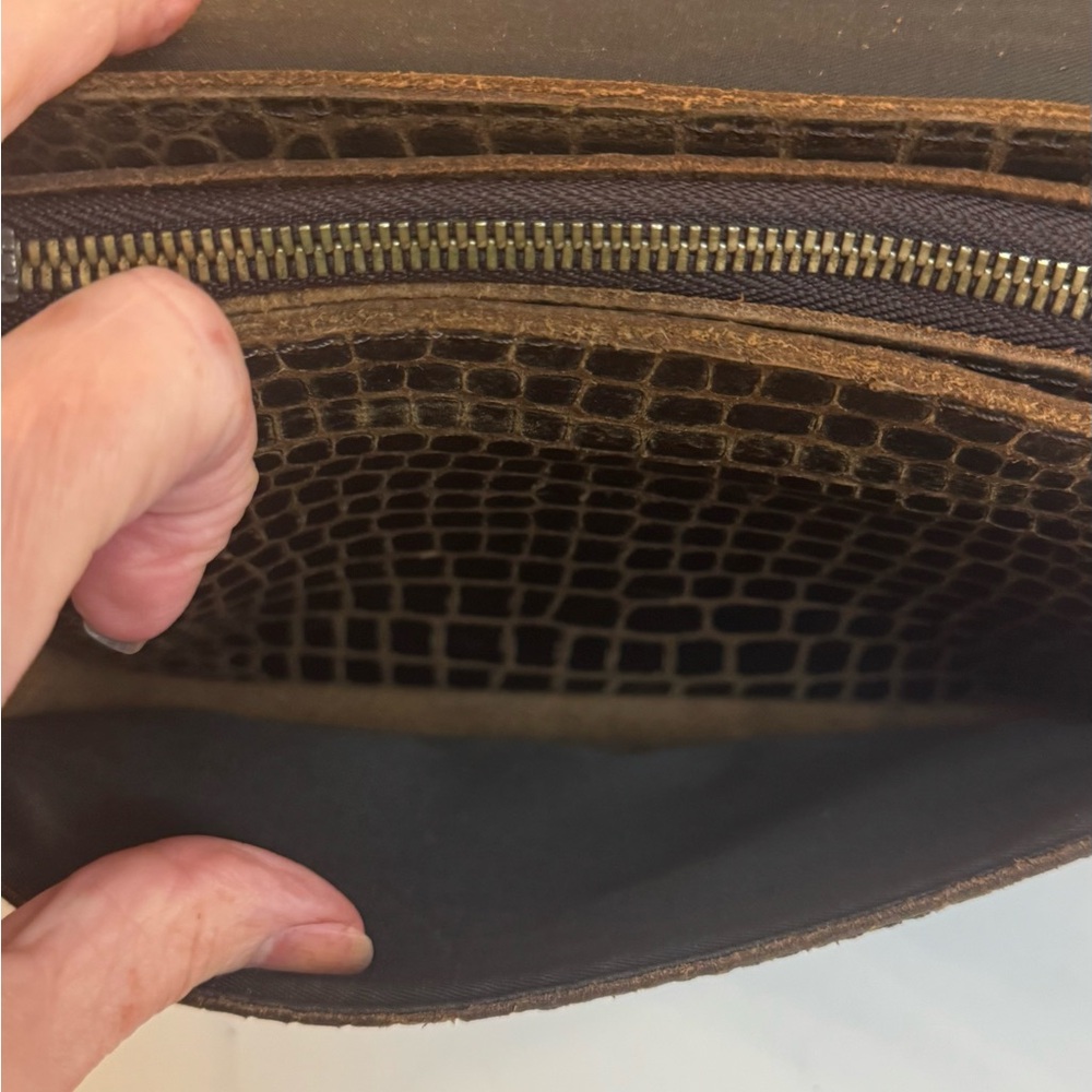 🤎 NWT FSHSUP CROCO EMBOSSED LEATHER MESSENGER BAG! - Picture 11 of 13